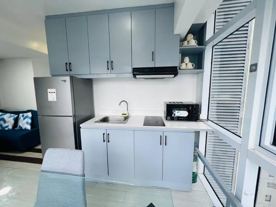 Pool X View 2 Bed Loft With Wifi & Netflix Apartment Manila